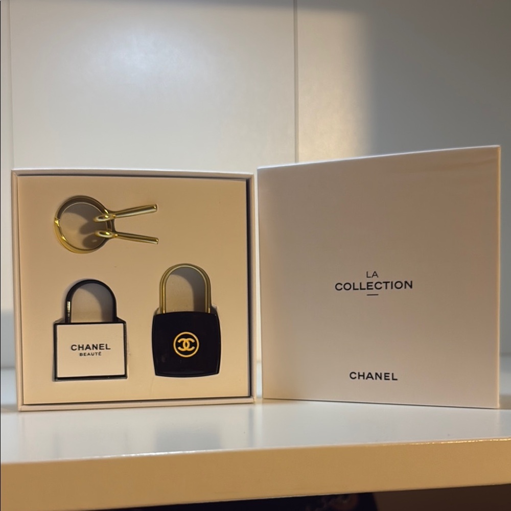 Chanel Black and Gold Key Accessory Set